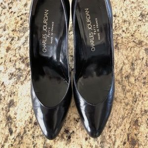 EUC Charles Jourdan Black Pumps